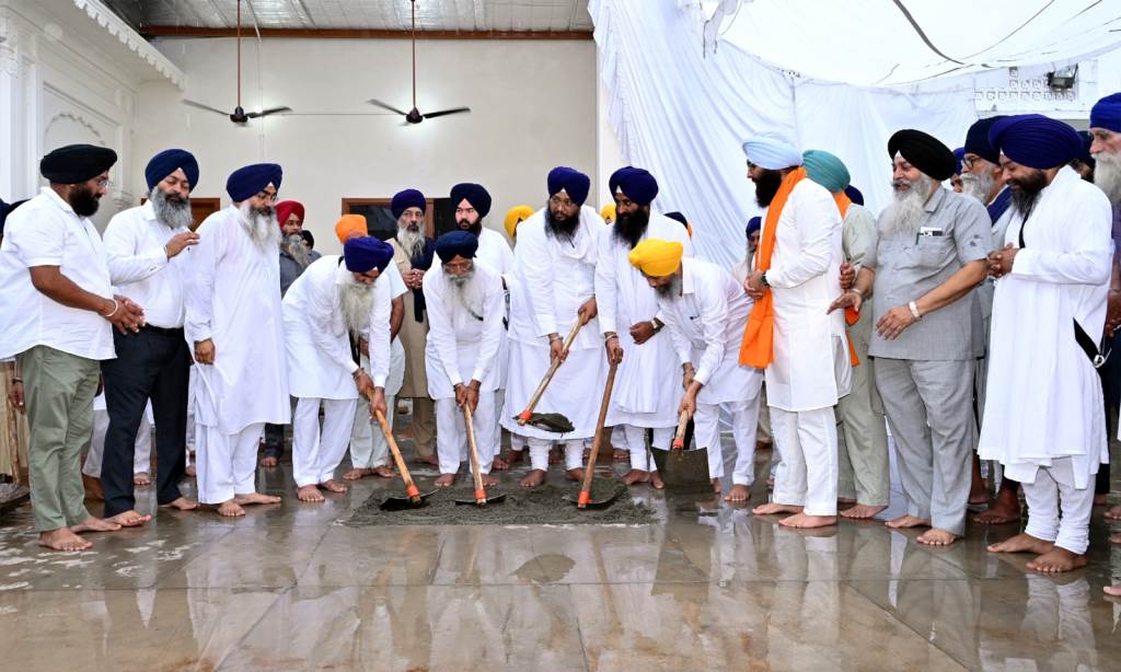 Service Initiated for Painting and Constructing a Memorial Room for Martyr Singhs at Gurdwara Sri Manji Sahib Diwan Hall
